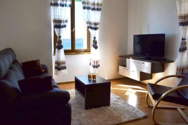 Deluxe Port View Apartment